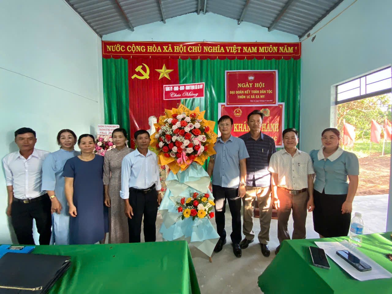 Lễ Khánh thành Nhà Văn hóa thôn và Ngày Đại đoàn kết toàn dân tộc  thôn 1C xã Ea Wy